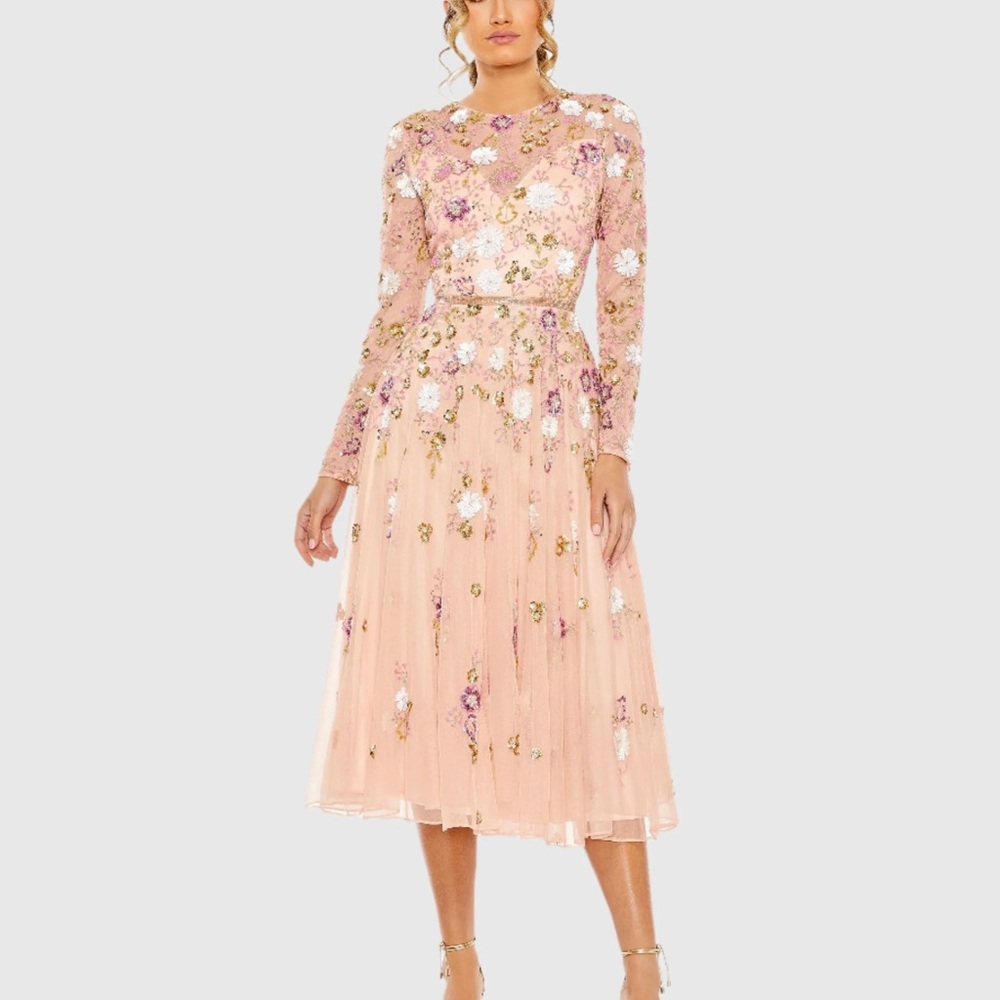 MAC DUGGAL BLUSH SIZE 6
Pink Sequined Floral Long Sleeve High Neck Midi $498